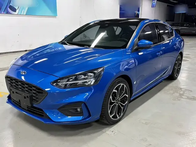 Ford Focus 2021 Sedan EcoBoost 180 Auto ST Line