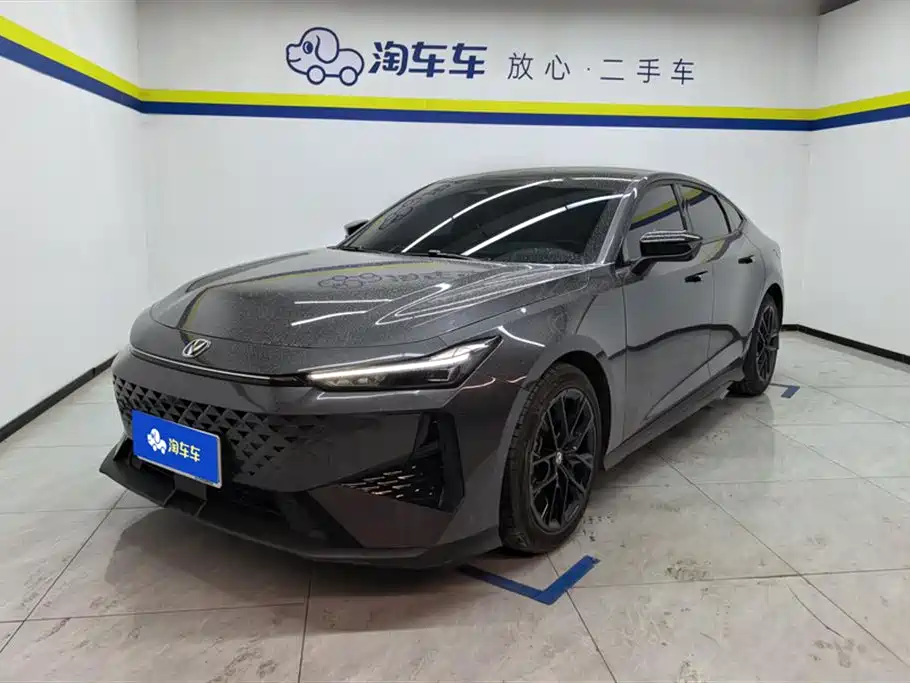 Changan UNI-V 2024 1.5T Deluxe