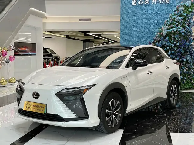 Lexus RZ 2023 450e 4WD Deluxe