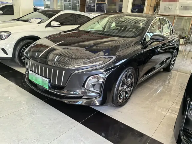 Hongqi E-QM5 2024 500km Travel Edition