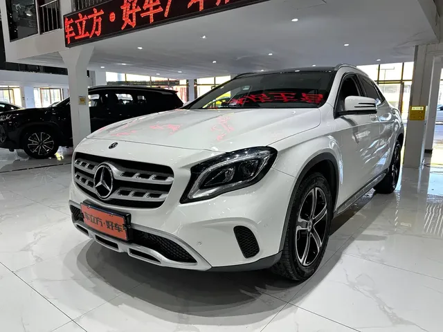 Mercedes-Benz GLA 2018 GLA 200 Fashion
