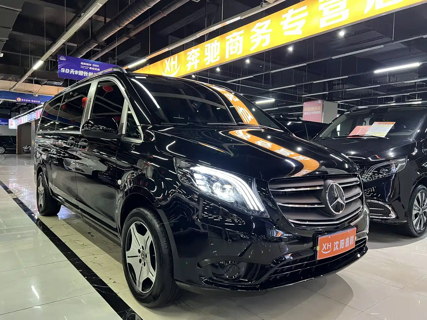 Mercedes-Benz Vito 2023 2.0T Business 7-Seater