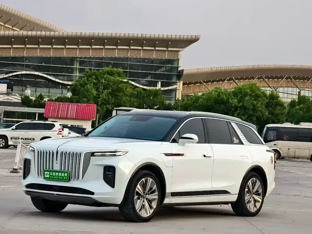 Hongqi E-HS9 2022 690km Qi Xiang Edition (6-seater)