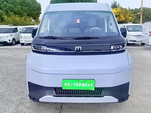 Yuan Cheng Farizon Super VAN 2025 Smart Wealth Edition Short Wheelbase Medium Roof 68kWh Smart Core