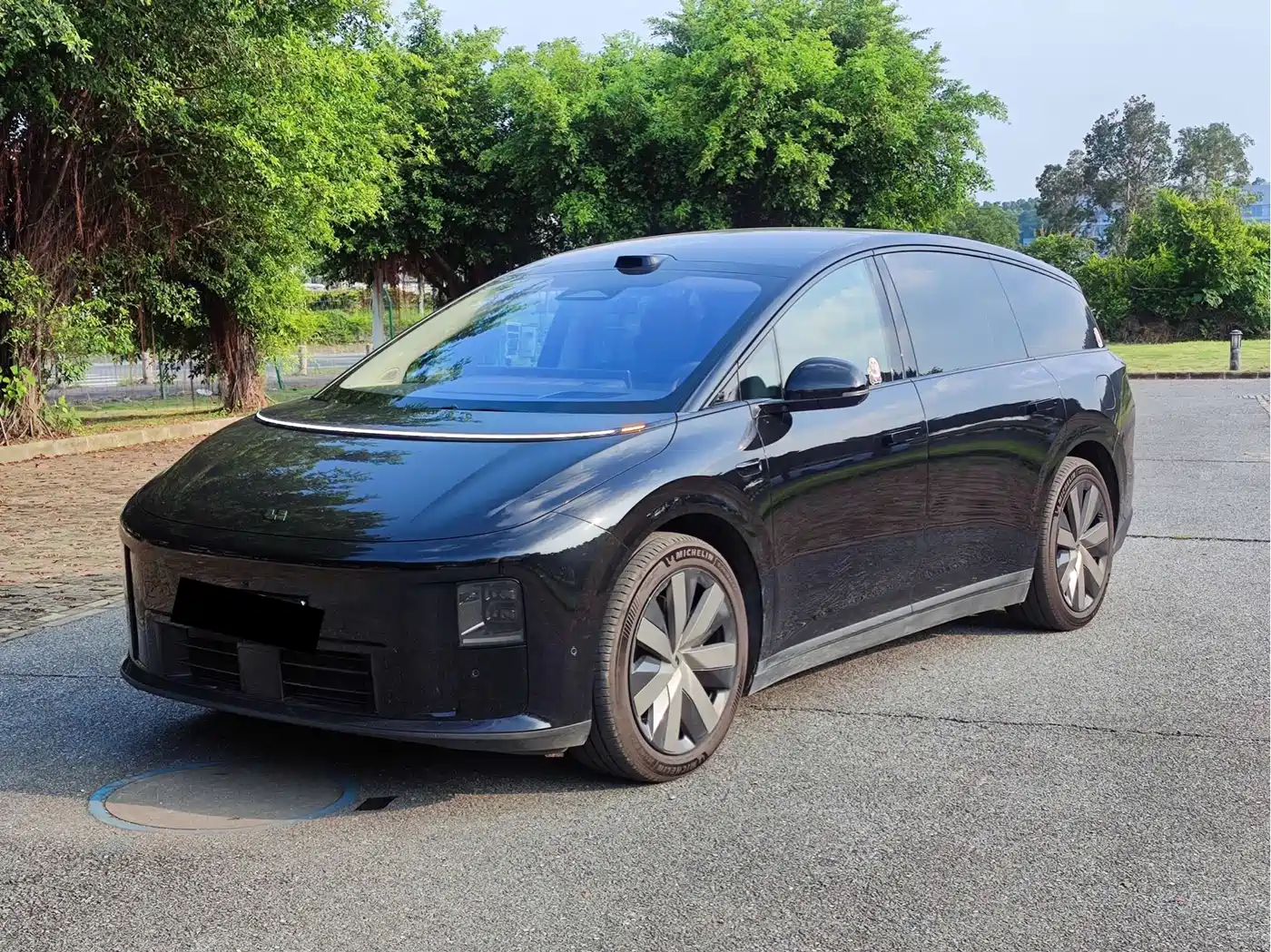 Li Auto Li i8 2025 Standard Edition