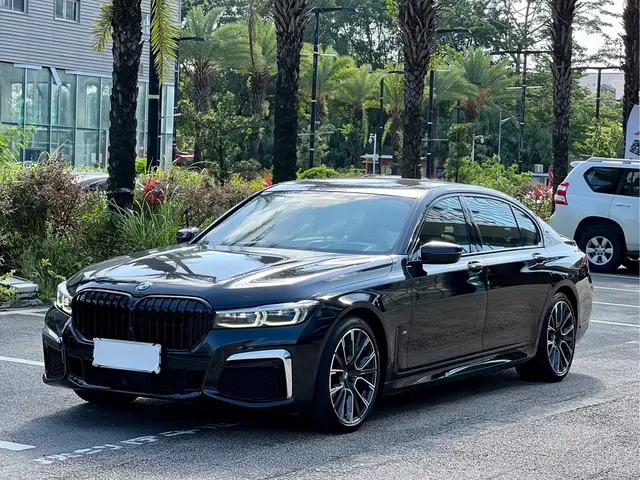 BMW 7 Series 2019 750Li xDrive V8 M Sport Package