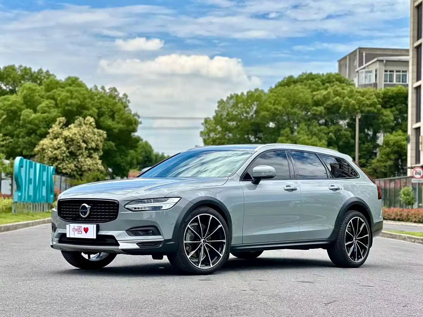 Volvo V90 2024 Cross Country B5 AWD Premium Edition
