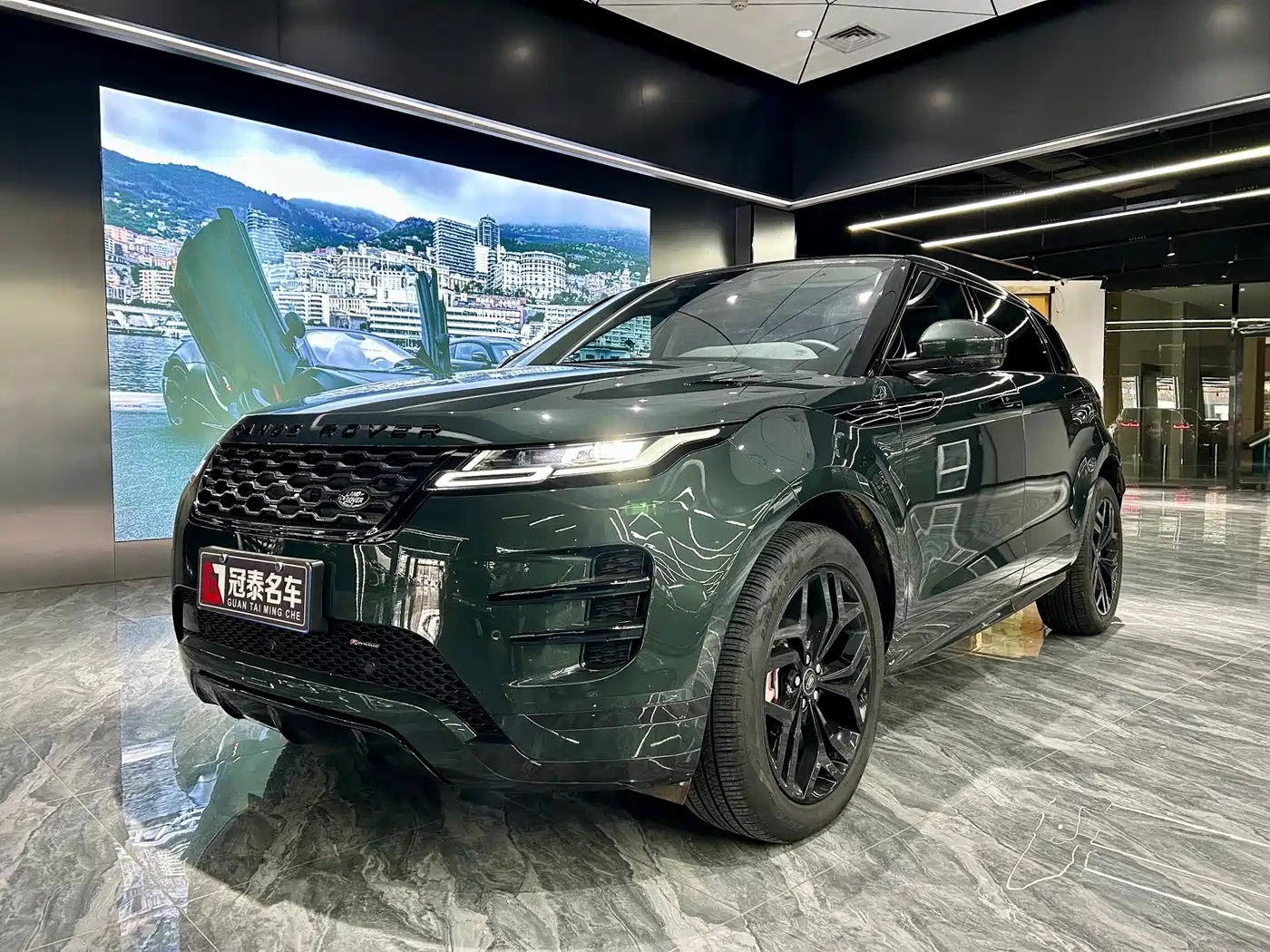 Land Rover Range Rover Evoque 2022 Range Rover Evoque L 249PS R-Dynamic Luxury Edition