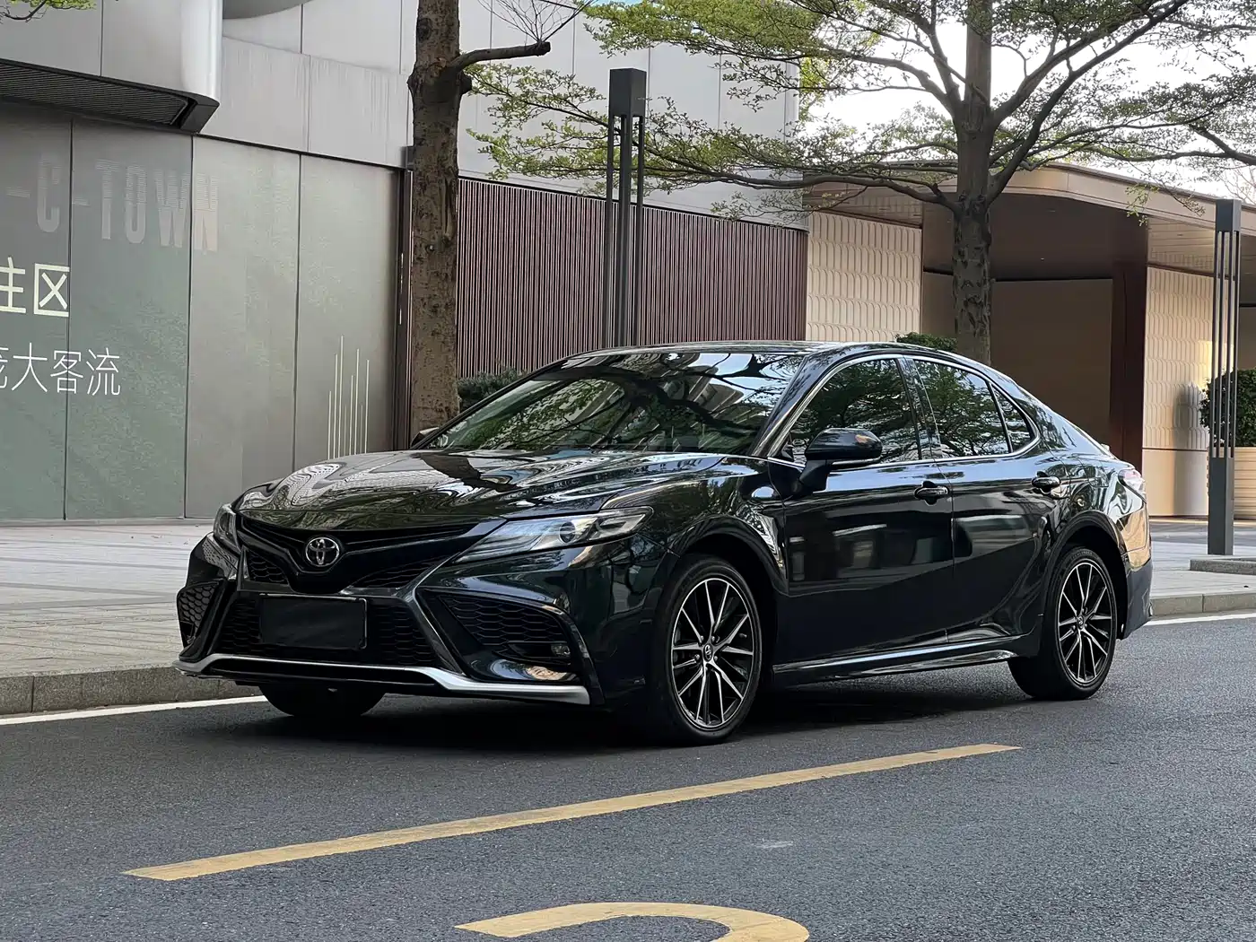 Toyota Camry 2021 2.0G Luxury Edition