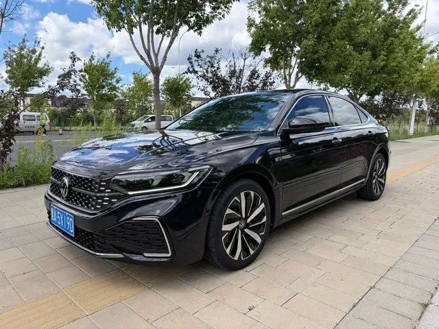 Volkswagen Passat 2022 280TSI Business Edition