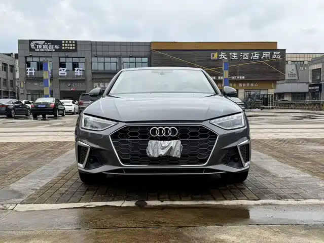 Audi A4L 2021 40 TFSI Premium Life Edition