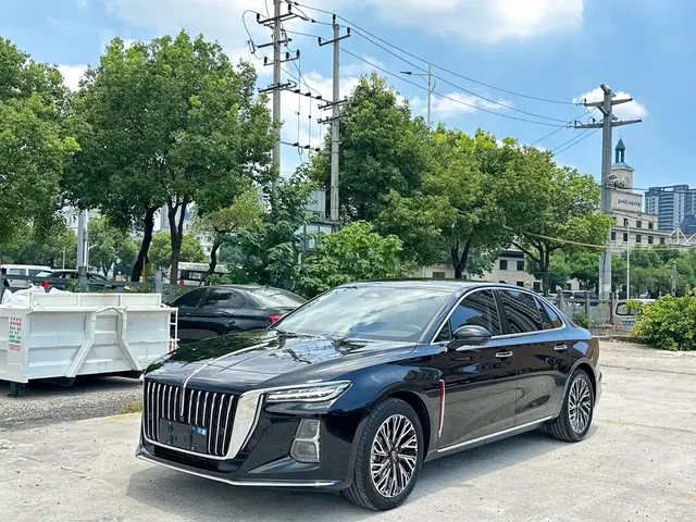 Hongqi H5 2023 2.0T Auto Smart Connect Flag Comfort