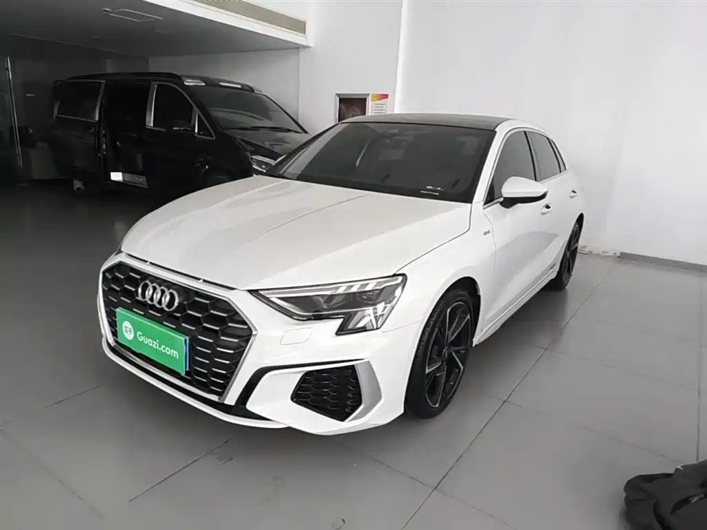 Audi A3 2024 Model Sportback 35 TFSI Fashion Sport