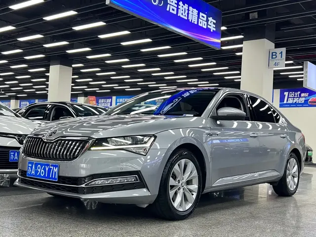Škoda Superb 2019 TSI280 DSG Comfort Edition