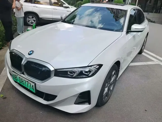 BMW i3 2024 eDrive 35 L