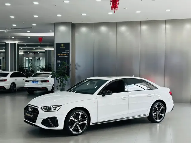 Audi A4L 2025 2 Million Celebration Edition 40 TFSI Luxury Dynamic