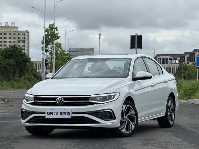 Volkswagen Bora 2023 200TSI DSG Smart PRO Edition