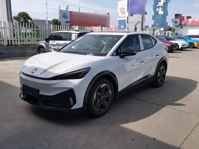 Volkswagen Unique 06 2025 Pure