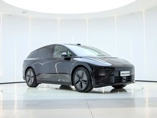 Li Auto i6 2025 2WD Base Model