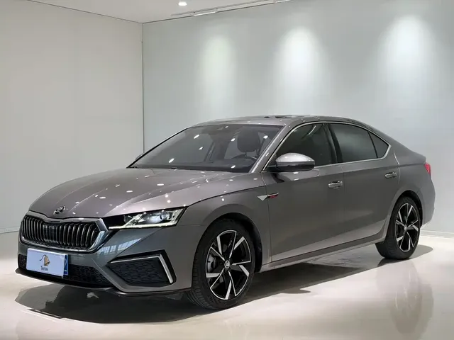 Škoda Octavia 2022 PRO TSI280 Luxury Edition