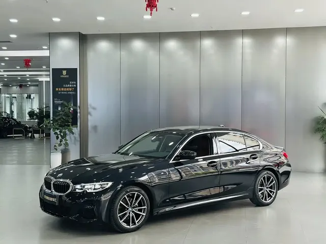BMW 3 Series 2022 325Li M Sport Package