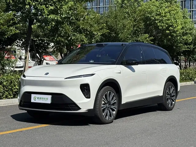 NIO ES8 2024 75kWh Executive Edition