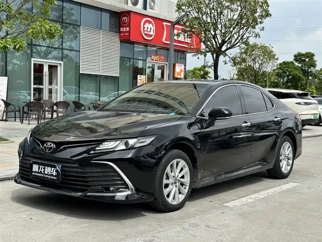Toyota Camry 2021 2.0G Luxury Edition