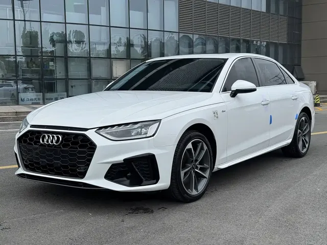 Audi A4L 2022 40 TFSI Fashion Dynamic