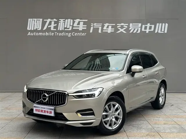 Volvo XC60 2021 T5 AWD Momentum