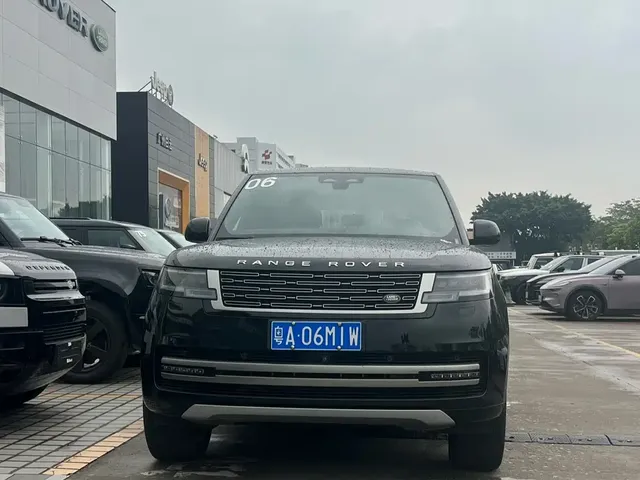 Land Rover Range Rover 2024 3.0 L6 400PS Golden Age Extended