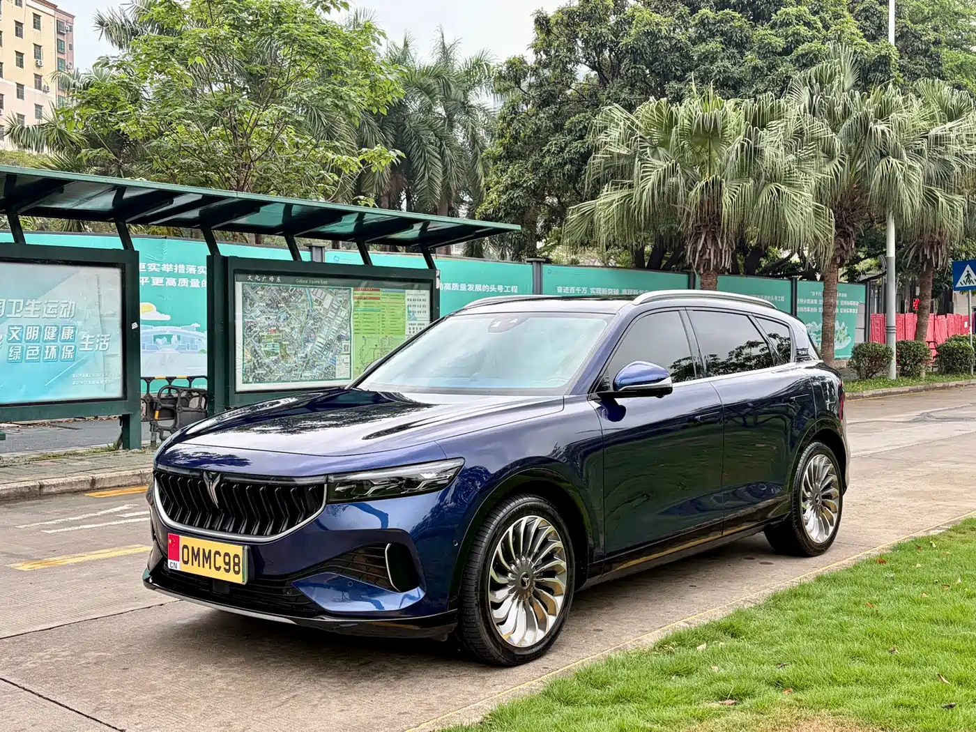 Voyah Auto VOYAH FREE 2021 AWD Standard Range Extender Exclusive Luxury Package