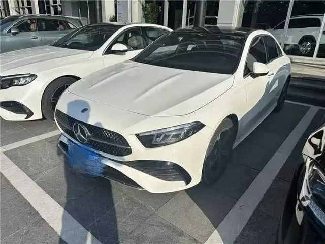 Mercedes-Benz A-Class 2023 A 200 L Fashion