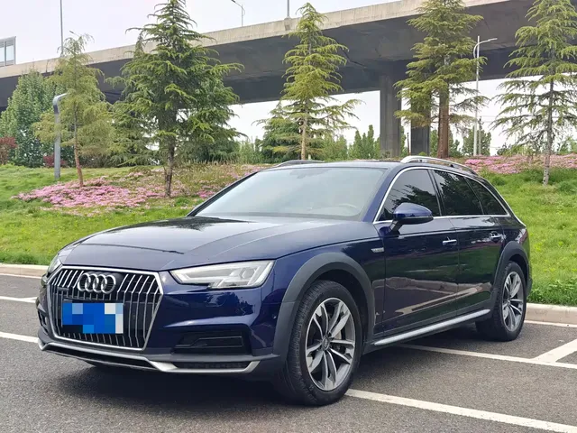 Audi A4 (Import) 2019 45 TFSI allroad quattro Sport
