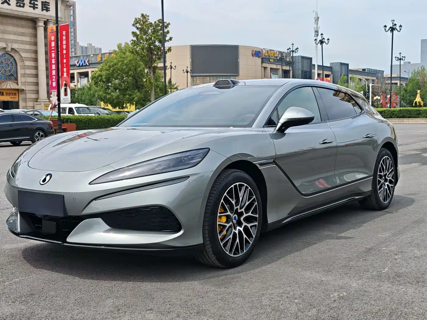 Denza Z9GT 2026 Model Flash Charge Honor Edition