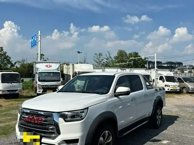 JAC Motors JAC T8 2018 Model 2.0T Diesel 2WD Luxury Large Double HFC4DB2-1D1