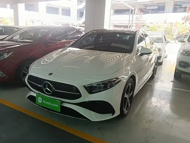 Mercedes-Benz A-Class 2024 A 200 L Fashion Edition