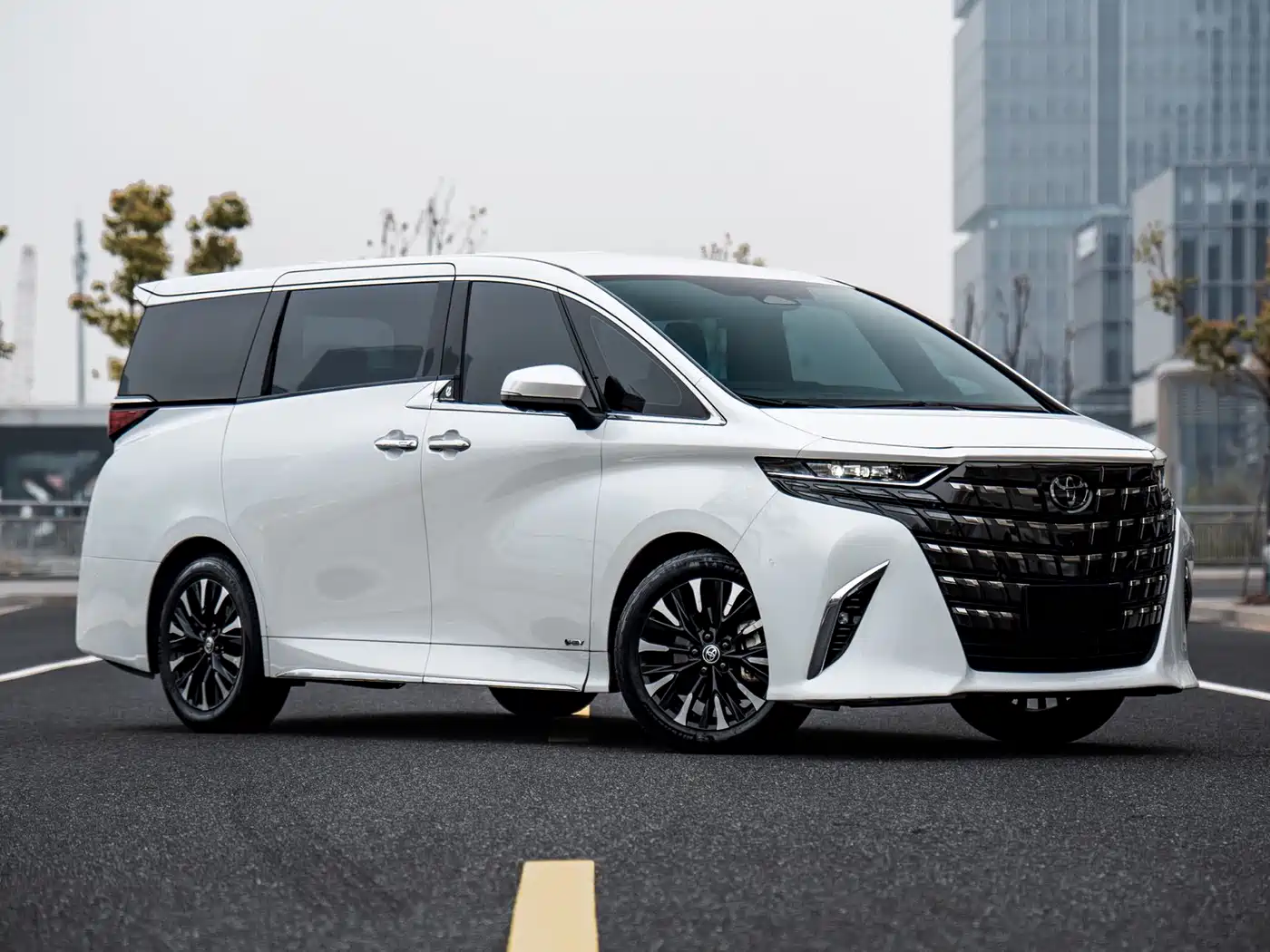 Toyota Alphard 2024 Hybrid 2.5L Ultimate Enjoyment Edition