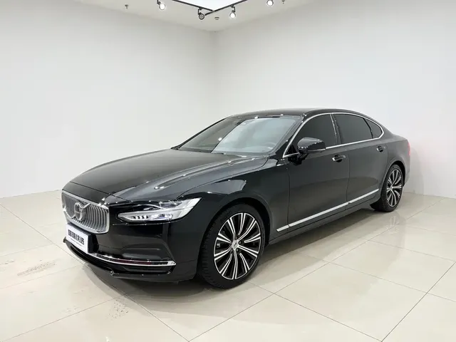 Volvo S90 2023 B5 Intelligent Vision Luxury Edition