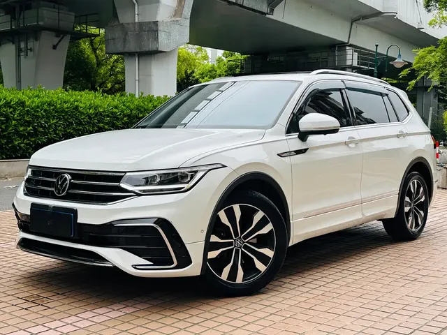 Volkswagen Tiguan L 2023 Facelift 330TSI Auto FWD R-Line Premium