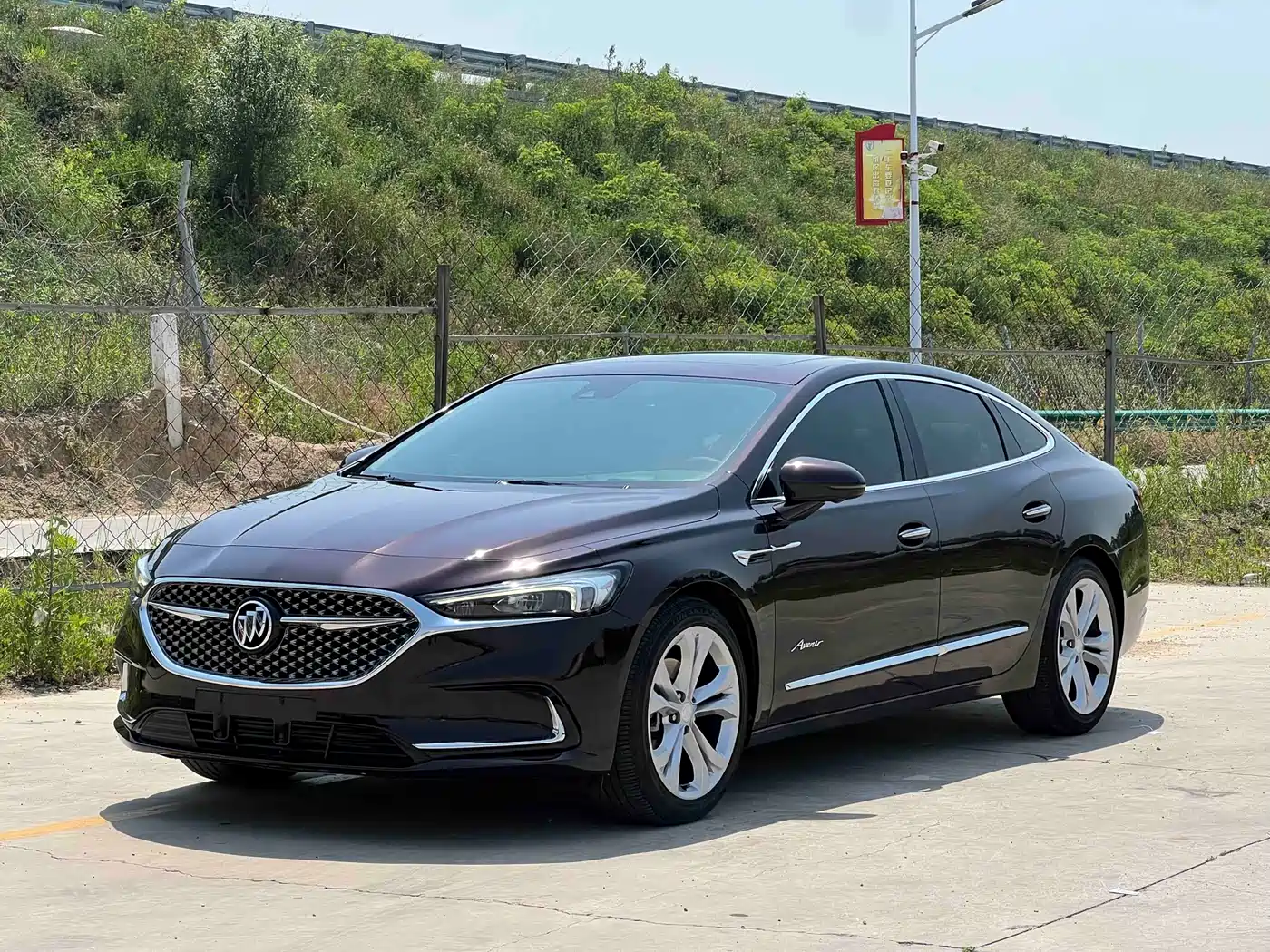 Buick LaCrosse 2022 Avenir Flagship