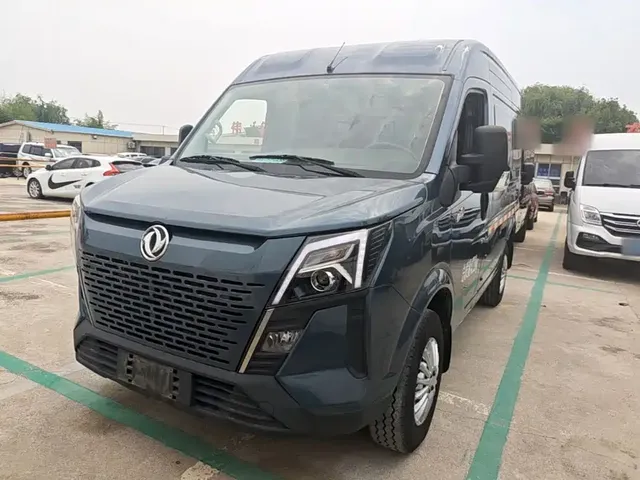 Dongfeng Yufeng Yufeng 2023 V9+ 2.3T Manual FWD Van Short Wheelbase Medium Roof 3 Seater