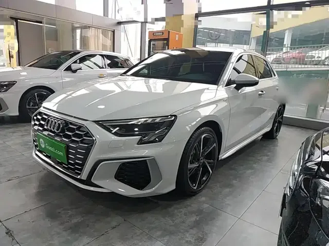 Audi A3 2024 Model Sportback 35 TFSI Fashion Sport