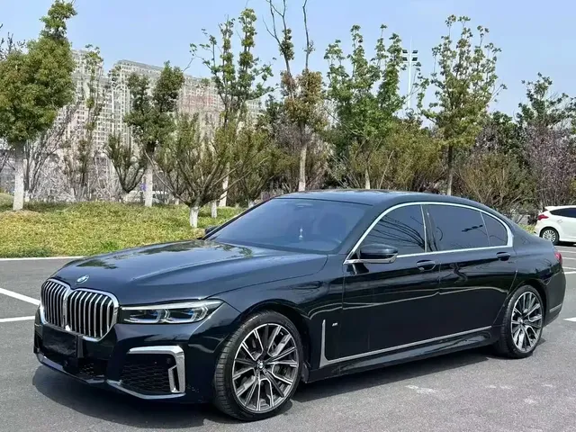 BMW 7 Series 2019 740Li xDrive Executive M Sport Package
