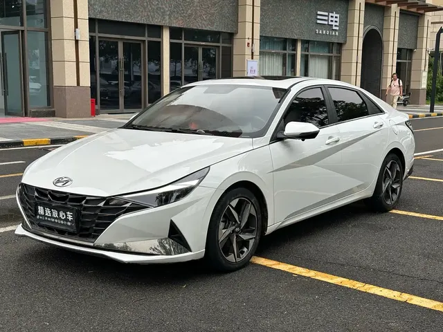 Hyundai Elantra 2022 1.5L CVT GLX Elite Edition