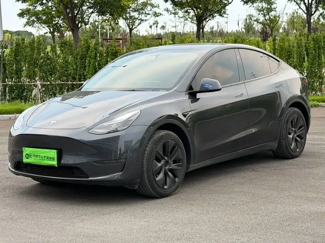 Tesla Model Y 2024 Long Range AWD