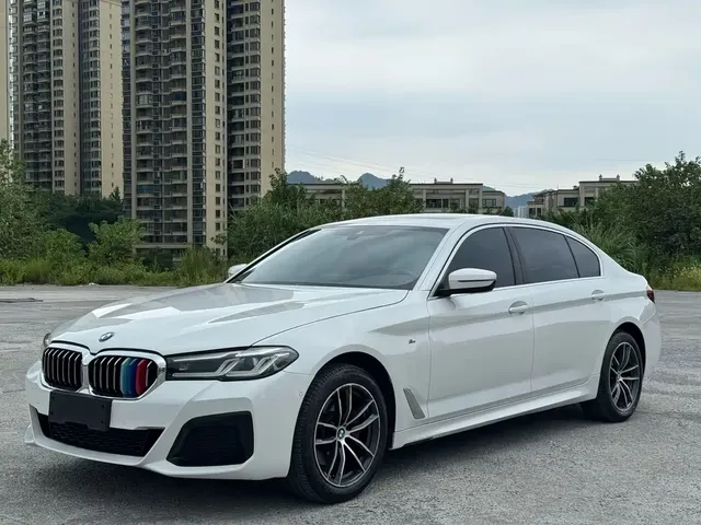 BMW 5 Series 2022 525Li M Sport Package