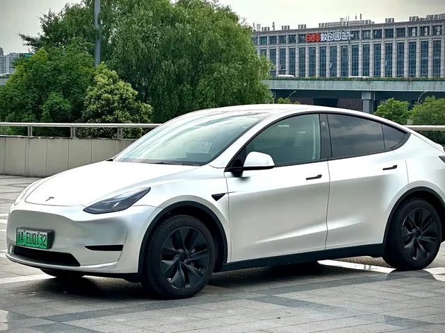 Tesla Model Y 2023 Rear-Wheel Drive Edition