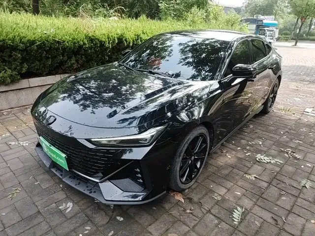 Changan UNI-V 2022 1.5T Premium Model