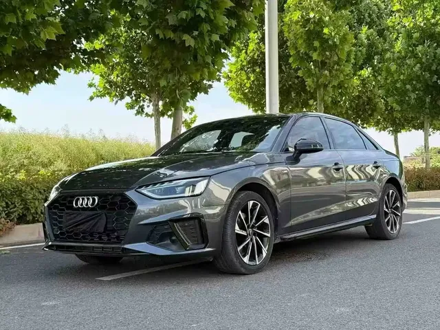 Audi A4L 2023 40 TFSI Luxury Sport