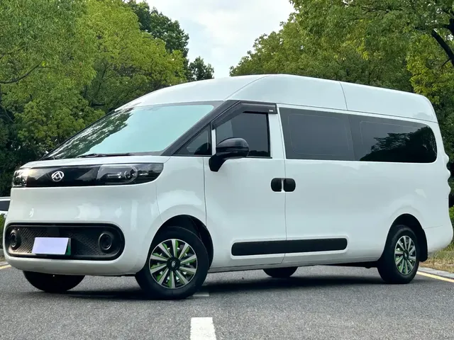 SAIC Maxus Dana V1 2025 V1+ Long Wheelbase High Roof Multi-Purpose Version (62kWh)